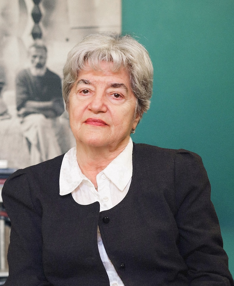 Dr. Doina Lemny