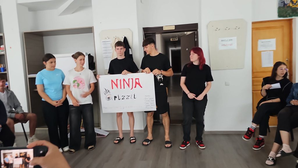 04_prezentare_echipa